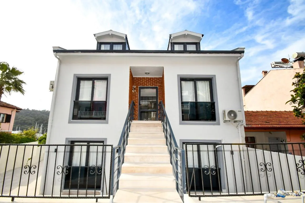 Duygu Apart Spellbinding Sea Views Фетхие 2*,